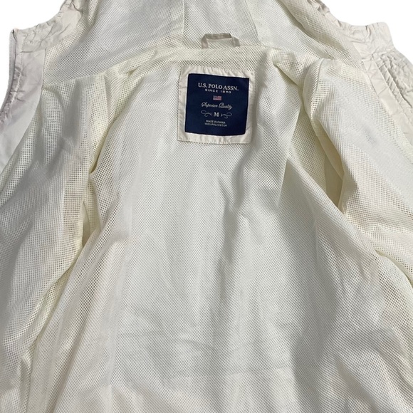 U.S. Polo Assn. White Lightweight Windbreaker Jacket Hooded Zippered Pockets M - Picture 14 of 16